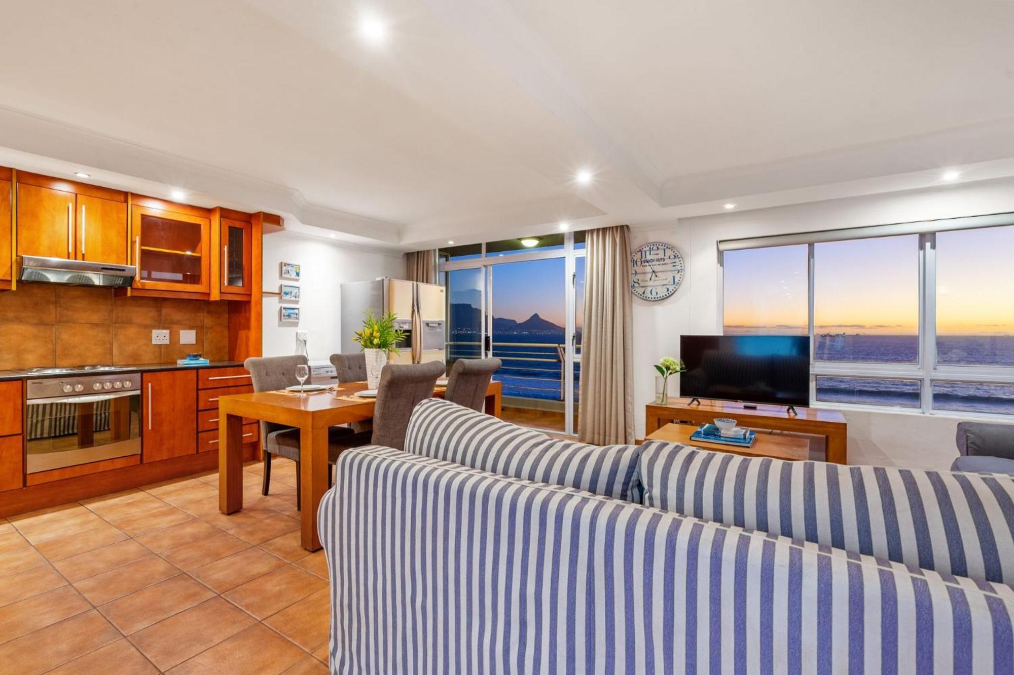Ocean View 701 By Hostagents * Cape Town