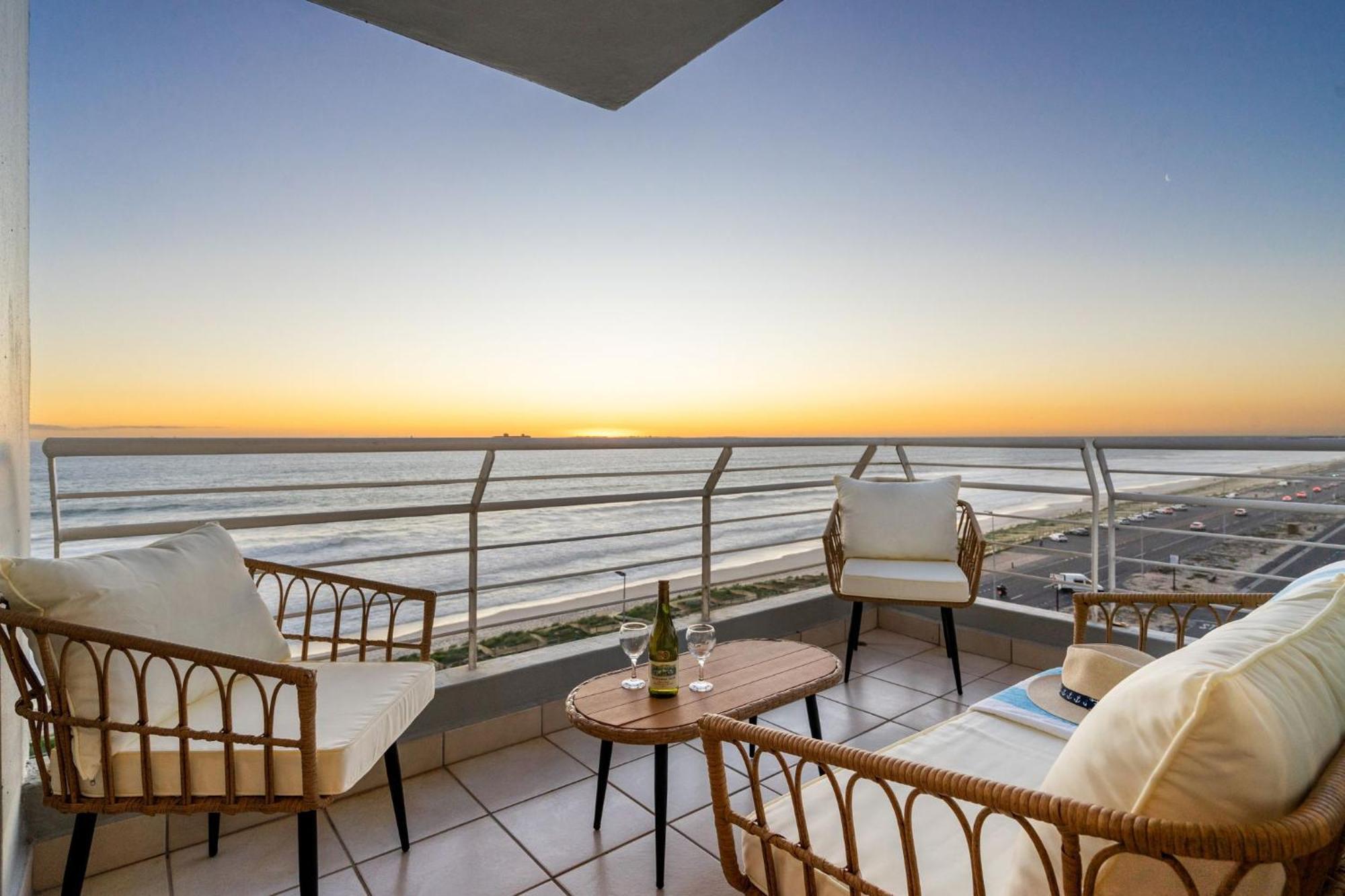 Apartment Ocean View 701 By Hostagents Cape Town