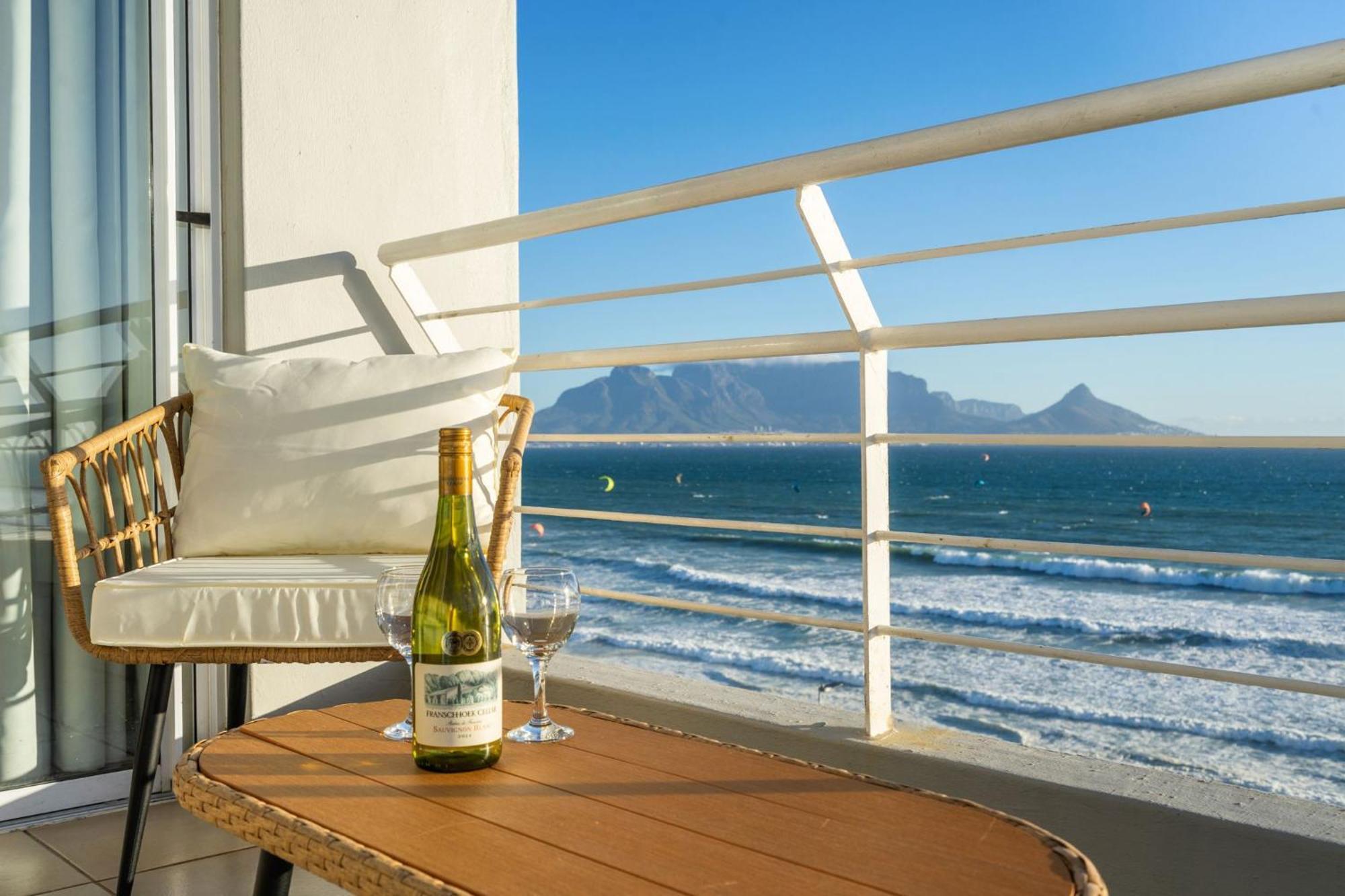 Ocean View 701 By Hostagents * Cape Town